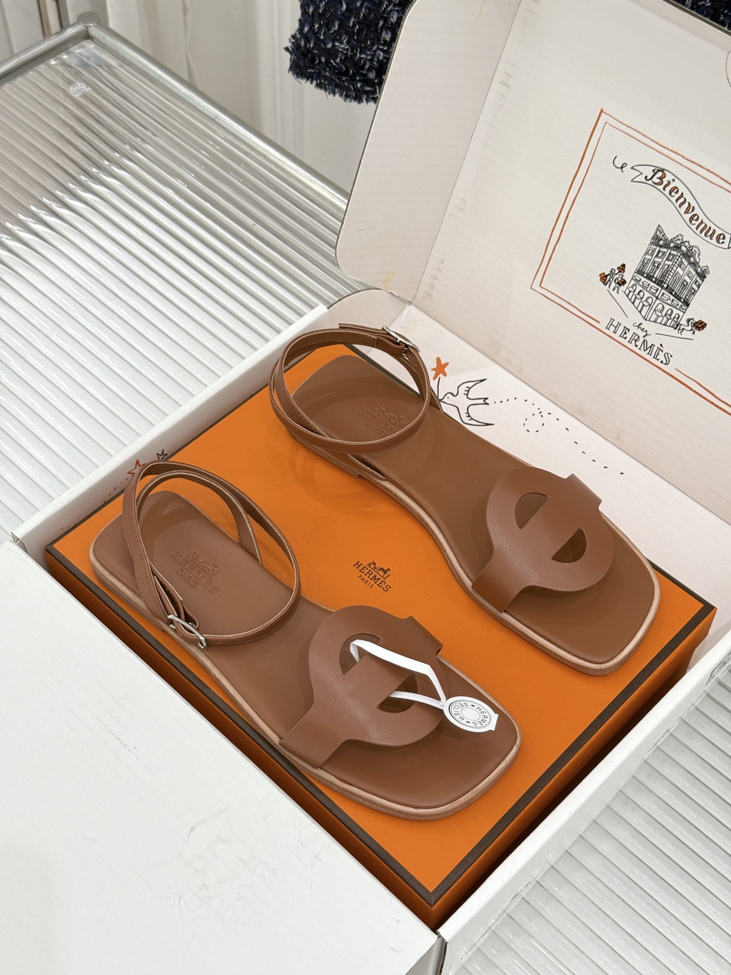凉鞋 Hermès/爱马仕26WF新品镂空罗马猪笼猪鼻子拖鞋凉鞋罗马猪笼镂空太有腔调标志性猪鼻扣辨识度拉