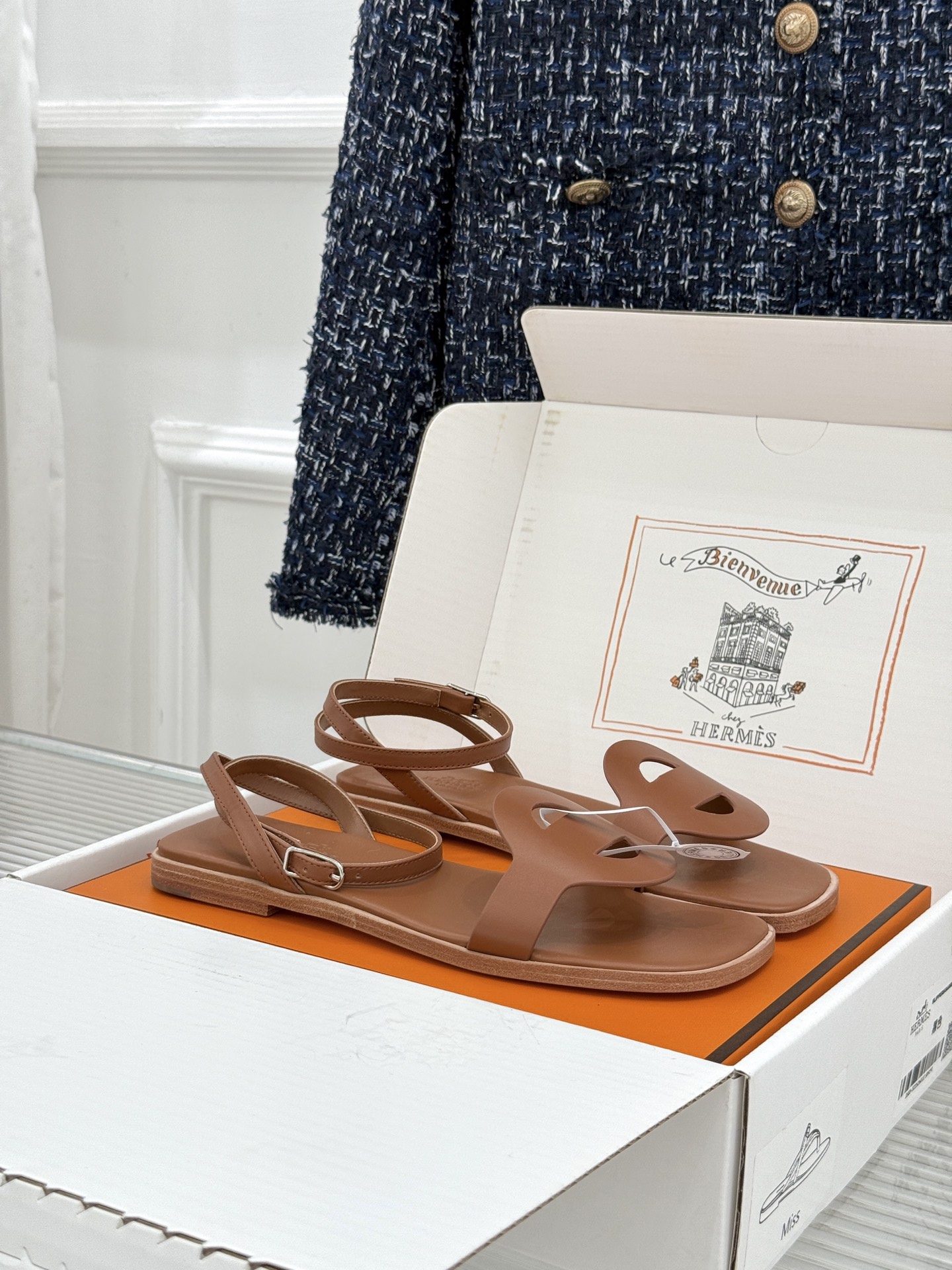 凉鞋 Hermès/爱马仕26WF新品镂空罗马猪笼猪鼻子拖鞋凉鞋罗马猪笼镂空太有腔调标志性猪鼻扣辨识度拉