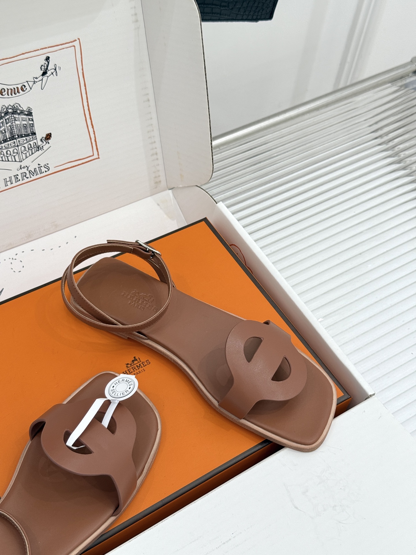 凉鞋 Hermès/爱马仕26WF新品镂空罗马猪笼猪鼻子拖鞋凉鞋罗马猪笼镂空太有腔调标志性猪鼻扣辨识度拉