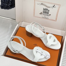 凉鞋 Hermès/爱马仕26WF新品镂空罗马猪笼猪鼻子拖鞋凉鞋罗马猪笼镂空太有腔调标志性猪鼻扣辨识度拉 凉鞋 Hermès/爱马仕26WF新品镂空罗马猪笼猪鼻子拖鞋凉鞋罗马猪笼镂空太有腔调标志性猪鼻扣辨识度拉