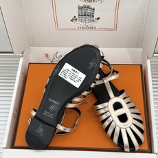 凉鞋 Hermès/爱马仕26WF新品镂空罗马猪笼猪鼻子拖鞋凉鞋罗马猪笼镂空太有腔调标志性猪鼻扣辨识度拉 凉鞋 Hermès/爱马仕26WF新品镂空罗马猪笼猪鼻子拖鞋凉鞋罗马猪笼镂空太有腔调标志性猪鼻扣辨识度拉