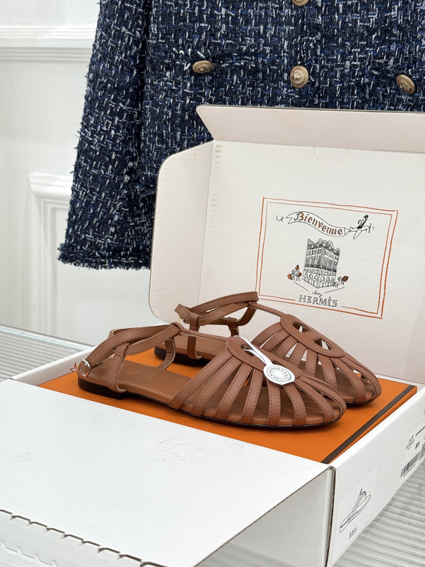 凉鞋 Hermès/爱马仕26WF新品镂空罗马猪笼猪鼻子拖鞋凉鞋罗马猪笼镂空太有腔调标志性猪鼻扣辨识度拉
