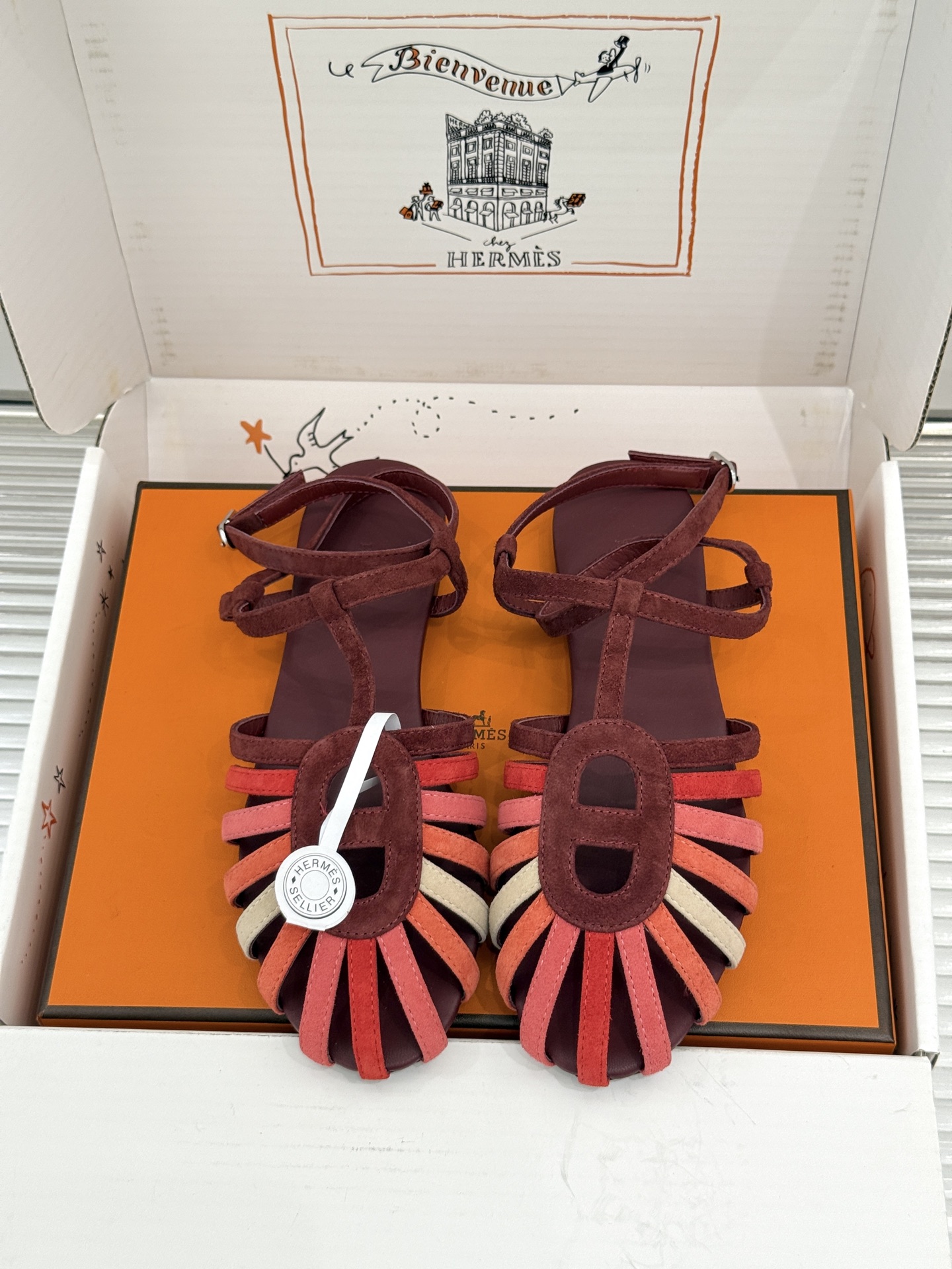 凉鞋 Hermès/爱马仕26WF新品镂空罗马猪笼猪鼻子拖鞋凉鞋罗马猪笼镂空太有腔调标志性猪鼻扣辨识度拉