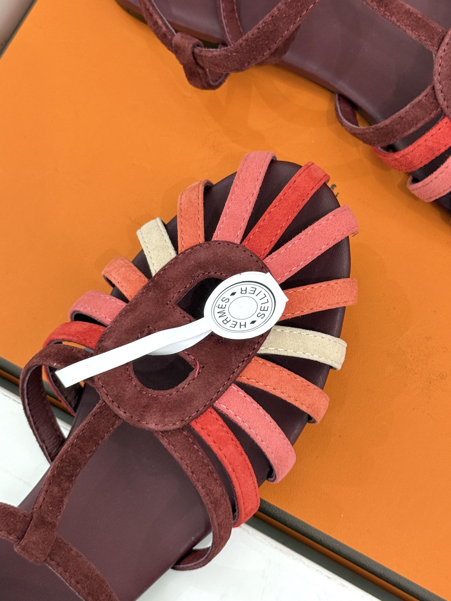 凉鞋 Hermès/爱马仕26WF新品镂空罗马猪笼猪鼻子拖鞋凉鞋罗马猪笼镂空太有腔调标志性猪鼻扣辨识度拉