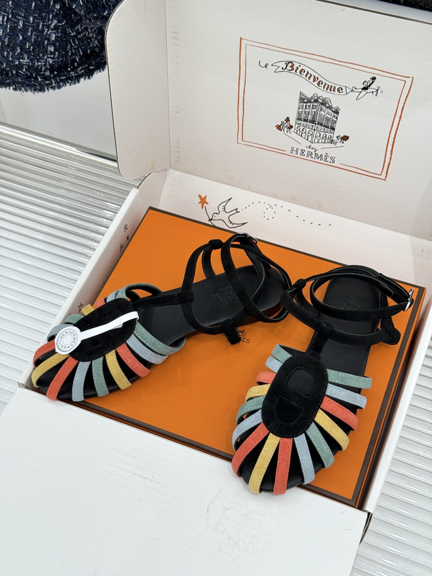 凉鞋 Hermès/爱马仕26WF新品镂空罗马猪笼猪鼻子拖鞋凉鞋罗马猪笼镂空太有腔调标志性猪鼻扣辨识度拉