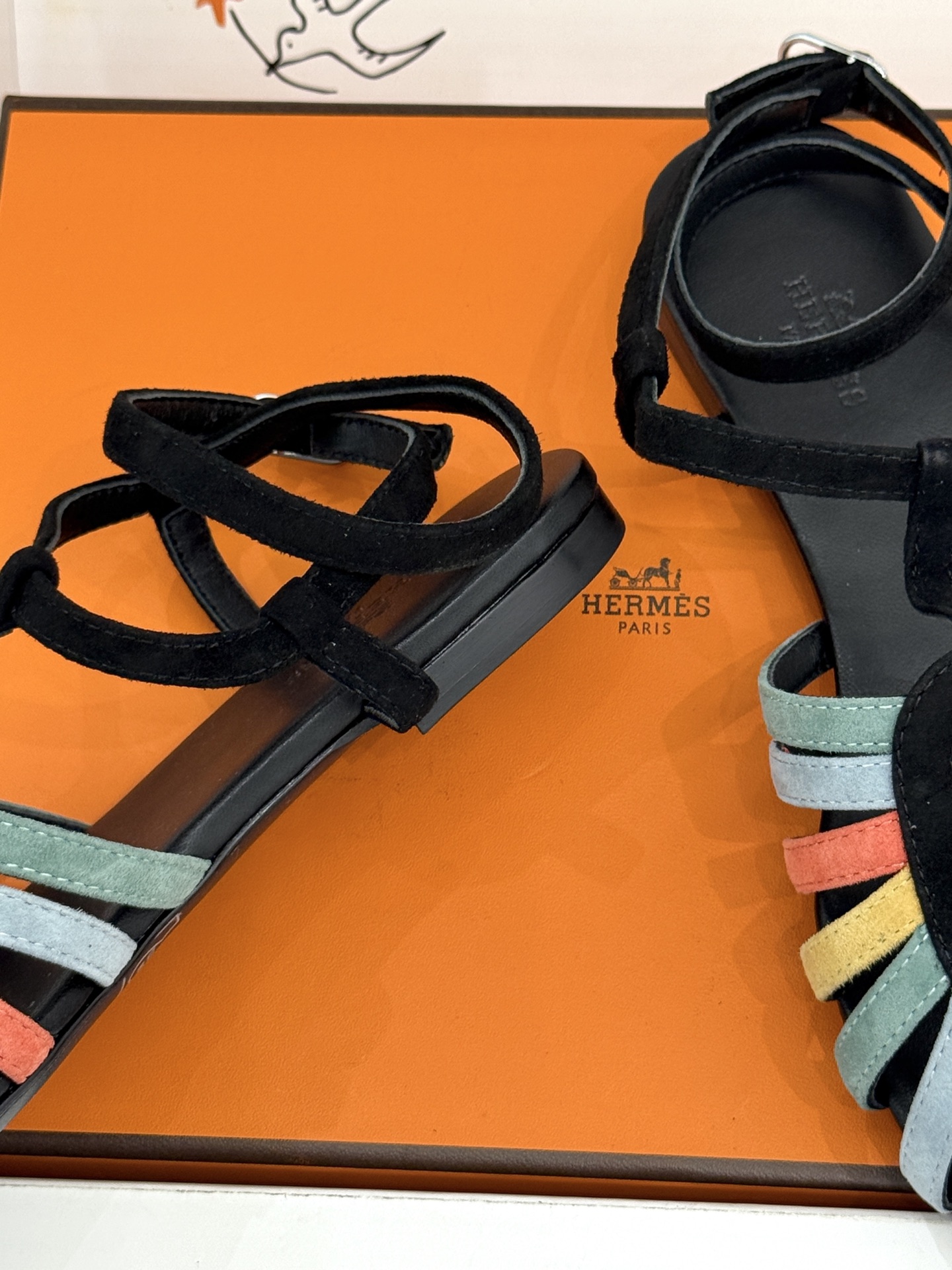 凉鞋 Hermès/爱马仕26WF新品镂空罗马猪笼猪鼻子拖鞋凉鞋罗马猪笼镂空太有腔调标志性猪鼻扣辨识度拉