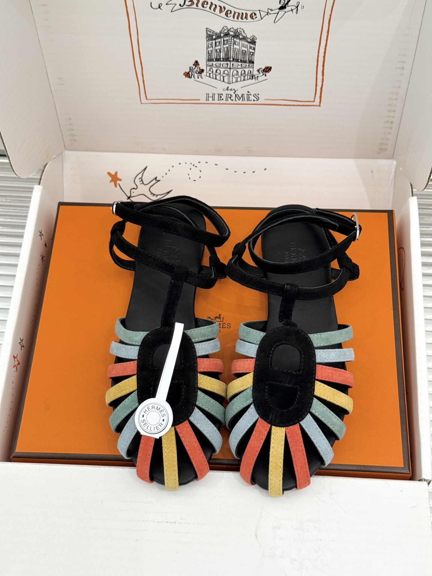 凉鞋 Hermès/爱马仕26WF新品镂空罗马猪笼猪鼻子拖鞋凉鞋罗马猪笼镂空太有腔调标志性猪鼻扣辨识度拉