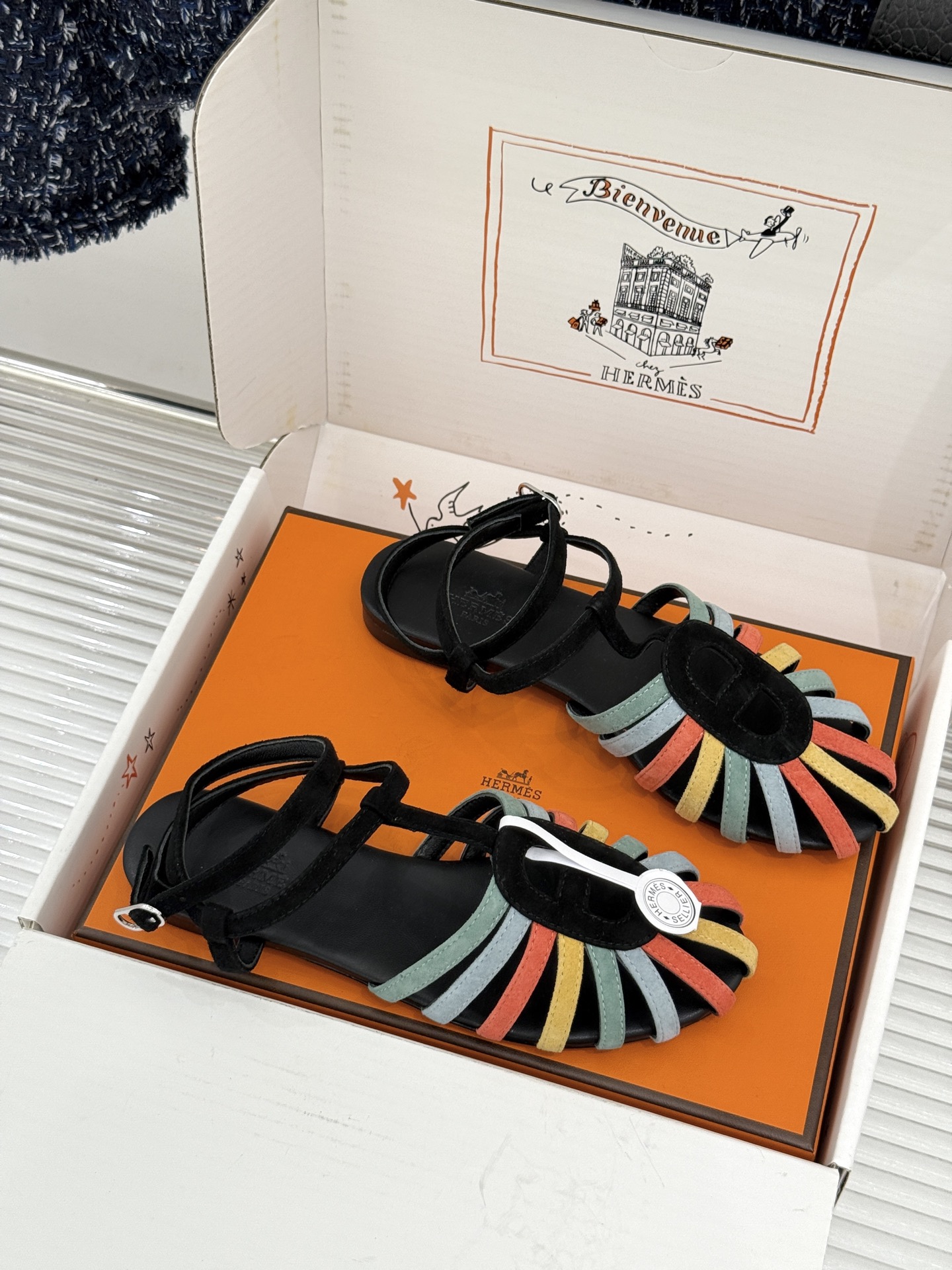 凉鞋 Hermès/爱马仕26WF新品镂空罗马猪笼猪鼻子拖鞋凉鞋罗马猪笼镂空太有腔调标志性猪鼻扣辨识度拉