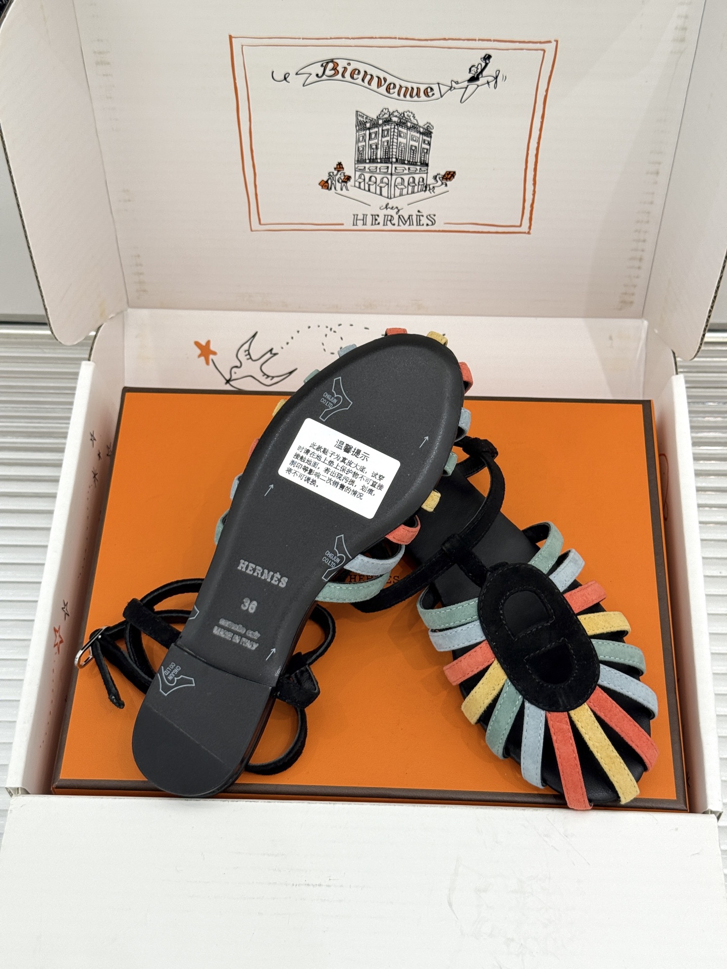 凉鞋 Hermès/爱马仕26WF新品镂空罗马猪笼猪鼻子拖鞋凉鞋罗马猪笼镂空太有腔调标志性猪鼻扣辨识度拉