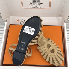 凉鞋 Hermès/爱马仕26WF新品镂空罗马猪笼猪鼻子拖鞋凉鞋罗马猪笼镂空太有腔调标志性猪鼻扣辨识度拉 凉鞋 Hermès/爱马仕26WF新品镂空罗马猪笼猪鼻子拖鞋凉鞋罗马猪笼镂空太有腔调标志性猪鼻扣辨识度拉