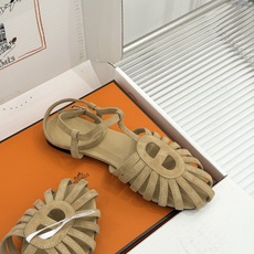 凉鞋 Hermès/爱马仕26WF新品镂空罗马猪笼猪鼻子拖鞋凉鞋罗马猪笼镂空太有腔调标志性猪鼻扣辨识度拉 凉鞋 Hermès/爱马仕26WF新品镂空罗马猪笼猪鼻子拖鞋凉鞋罗马猪笼镂空太有腔调标志性猪鼻扣辨识度拉