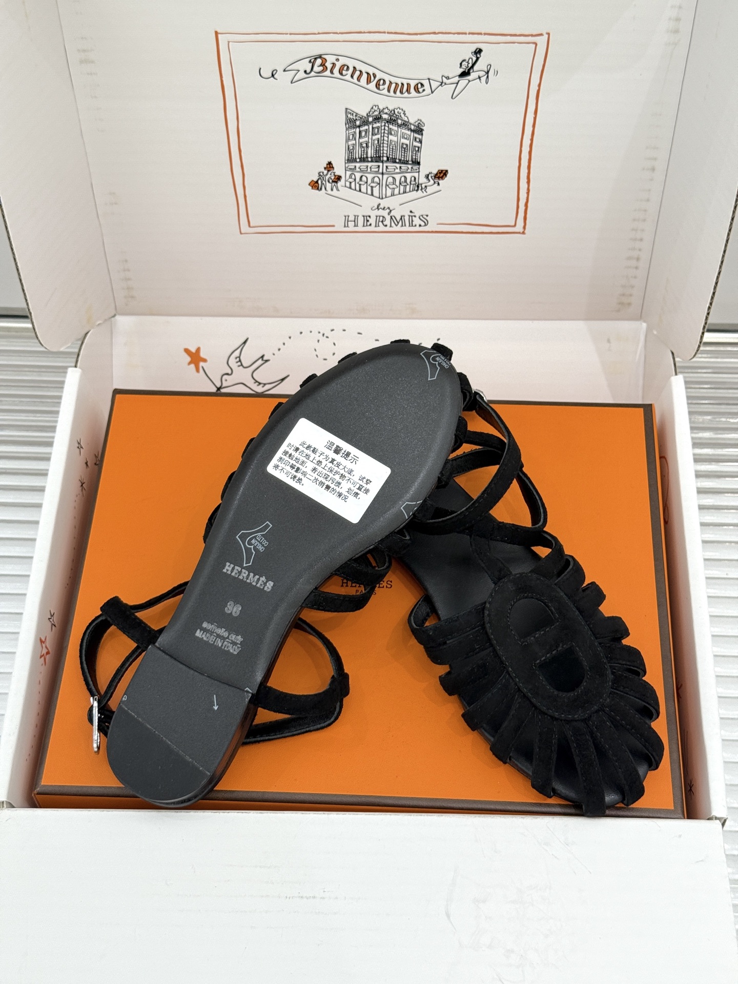 凉鞋 Hermès/爱马仕26WF新品镂空罗马猪笼猪鼻子拖鞋凉鞋罗马猪笼镂空太有腔调标志性猪鼻扣辨识度拉