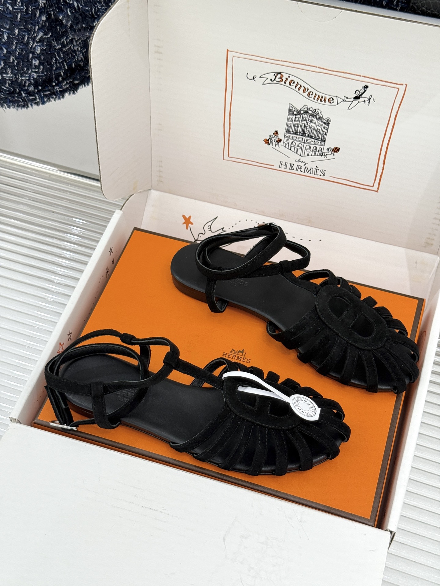 凉鞋 Hermès/爱马仕26WF新品镂空罗马猪笼猪鼻子拖鞋凉鞋罗马猪笼镂空太有腔调标志性猪鼻扣辨识度拉
