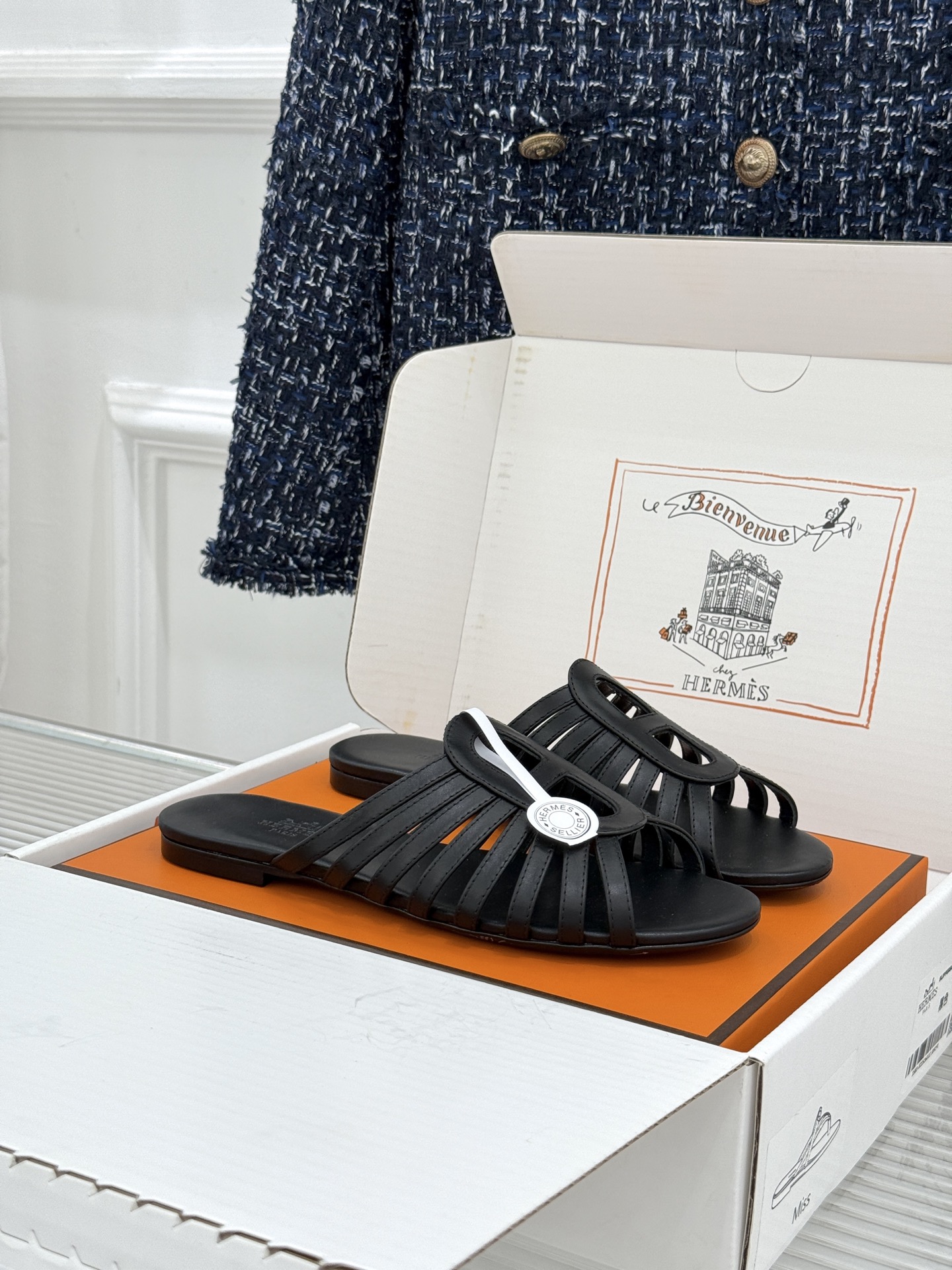 拖鞋 Hermès/爱马仕26WF新品镂空罗马猪笼猪鼻子拖鞋凉鞋罗马猪笼镂空太有腔调标志性猪鼻扣辨识度拉