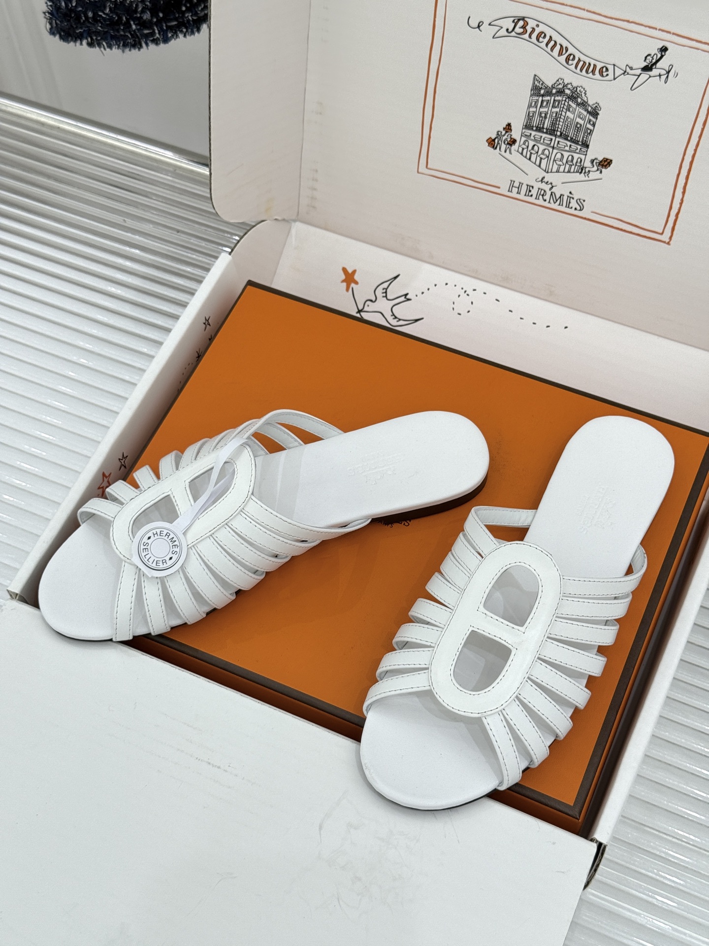 拖鞋 Hermès/爱马仕26WF新品镂空罗马猪笼猪鼻子拖鞋凉鞋罗马猪笼镂空太有腔调标志性猪鼻扣辨识度拉