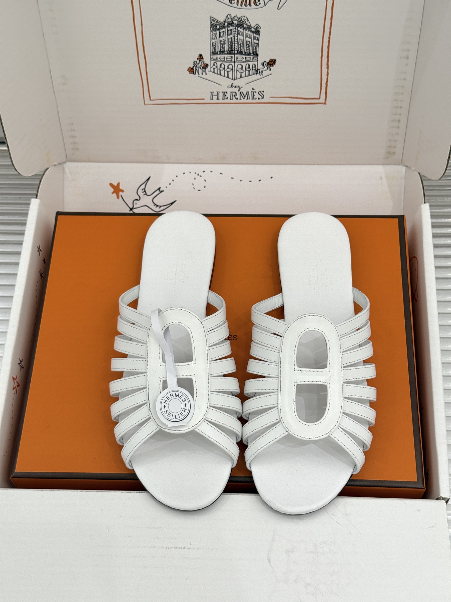 拖鞋 Hermès/爱马仕26WF新品镂空罗马猪笼猪鼻子拖鞋凉鞋罗马猪笼镂空太有腔调标志性猪鼻扣辨识度拉