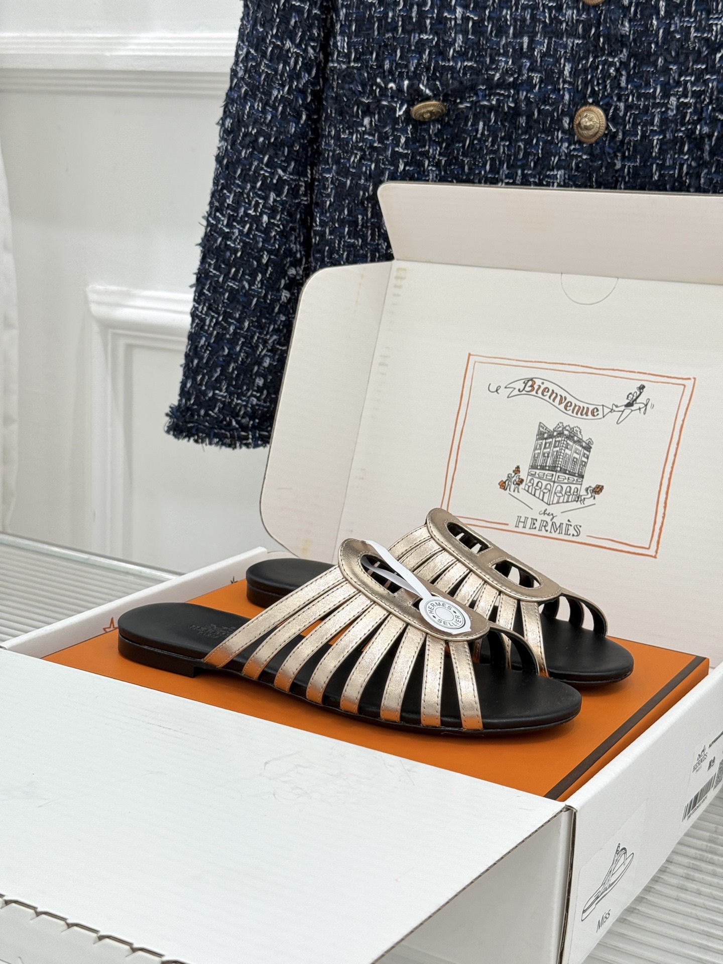 拖鞋 Hermès/爱马仕26WF新品镂空罗马猪笼猪鼻子拖鞋凉鞋罗马猪笼镂空太有腔调标志性猪鼻扣辨识度拉