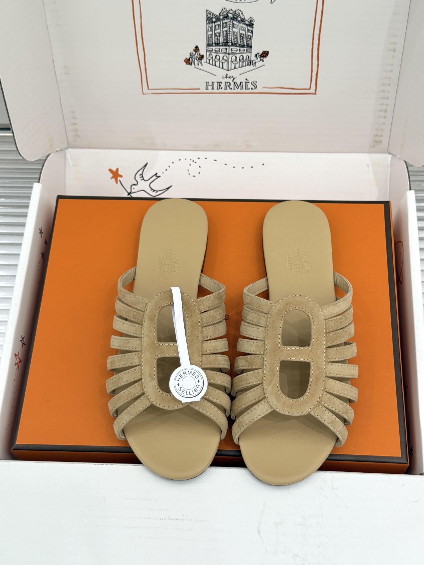 拖鞋 Hermès/爱马仕26WF新品镂空罗马猪笼猪鼻子拖鞋凉鞋罗马猪笼镂空太有腔调标志性猪鼻扣辨识度拉