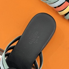 拖鞋 Hermès/爱马仕26WF新品镂空罗马猪笼猪鼻子拖鞋凉鞋罗马猪笼镂空太有腔调标志性猪鼻扣辨识度拉 拖鞋 Hermès/爱马仕26WF新品镂空罗马猪笼猪鼻子拖鞋凉鞋罗马猪笼镂空太有腔调标志性猪鼻扣辨识度拉