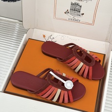 拖鞋 Hermès/爱马仕26WF新品镂空罗马猪笼猪鼻子拖鞋凉鞋罗马猪笼镂空太有腔调标志性猪鼻扣辨识度拉 拖鞋 Hermès/爱马仕26WF新品镂空罗马猪笼猪鼻子拖鞋凉鞋罗马猪笼镂空太有腔调标志性猪鼻扣辨识度拉