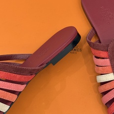 拖鞋 Hermès/爱马仕26WF新品镂空罗马猪笼猪鼻子拖鞋凉鞋罗马猪笼镂空太有腔调标志性猪鼻扣辨识度拉 拖鞋 Hermès/爱马仕26WF新品镂空罗马猪笼猪鼻子拖鞋凉鞋罗马猪笼镂空太有腔调标志性猪鼻扣辨识度拉