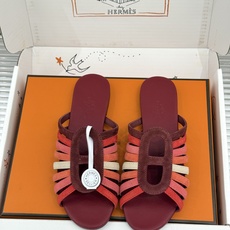 拖鞋 Hermès/爱马仕26WF新品镂空罗马猪笼猪鼻子拖鞋凉鞋罗马猪笼镂空太有腔调标志性猪鼻扣辨识度拉 拖鞋 Hermès/爱马仕26WF新品镂空罗马猪笼猪鼻子拖鞋凉鞋罗马猪笼镂空太有腔调标志性猪鼻扣辨识度拉