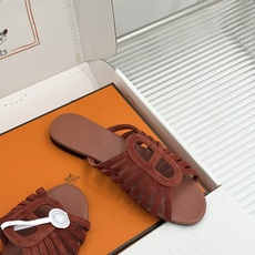 拖鞋 Hermès/爱马仕26WF新品镂空罗马猪笼猪鼻子拖鞋凉鞋罗马猪笼镂空太有腔调标志性猪鼻扣辨识度拉 拖鞋 Hermès/爱马仕26WF新品镂空罗马猪笼猪鼻子拖鞋凉鞋罗马猪笼镂空太有腔调标志性猪鼻扣辨识度拉