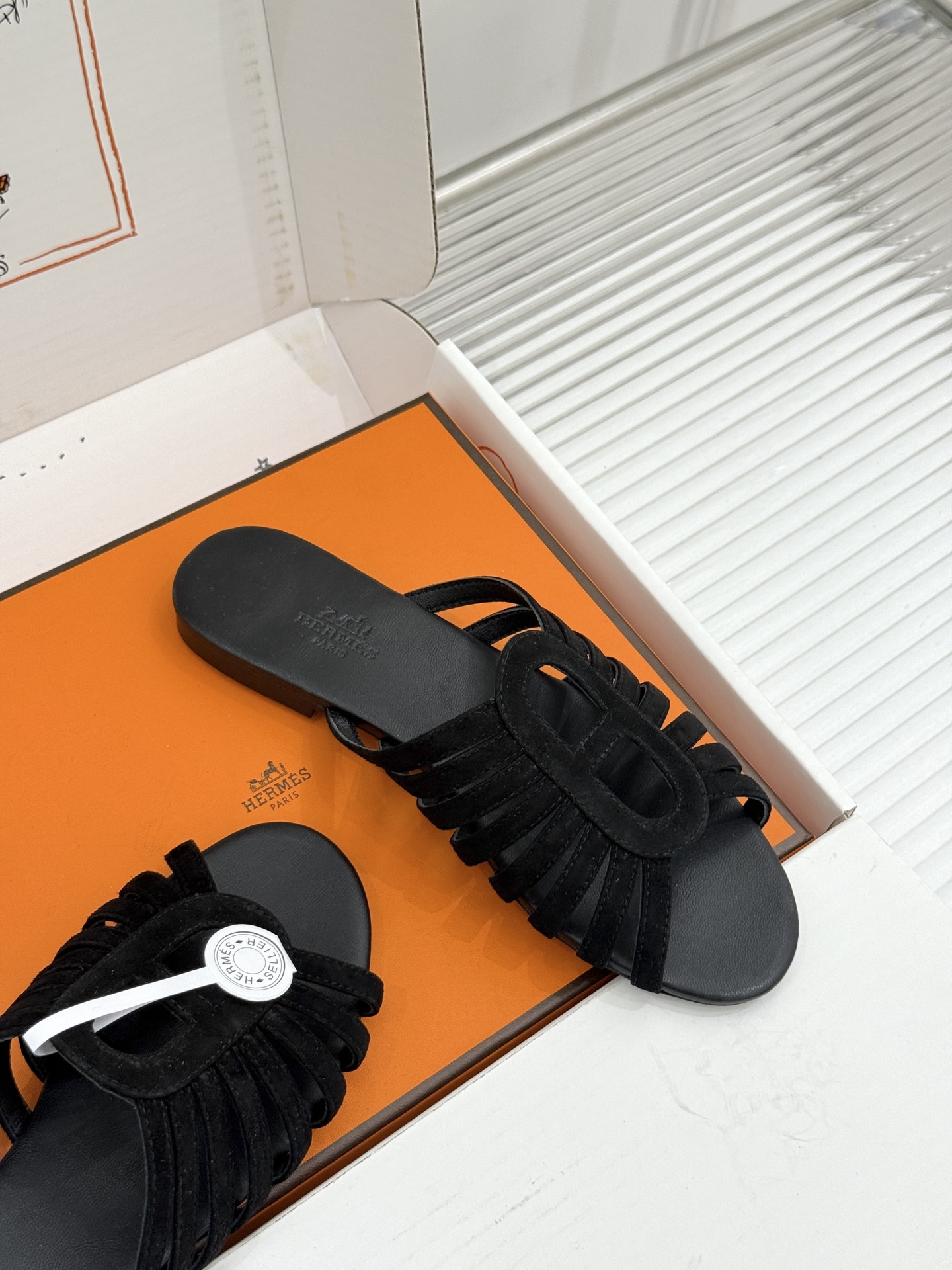 拖鞋 Hermès/爱马仕26WF新品镂空罗马猪笼猪鼻子拖鞋凉鞋罗马猪笼镂空太有腔调标志性猪鼻扣辨识度拉