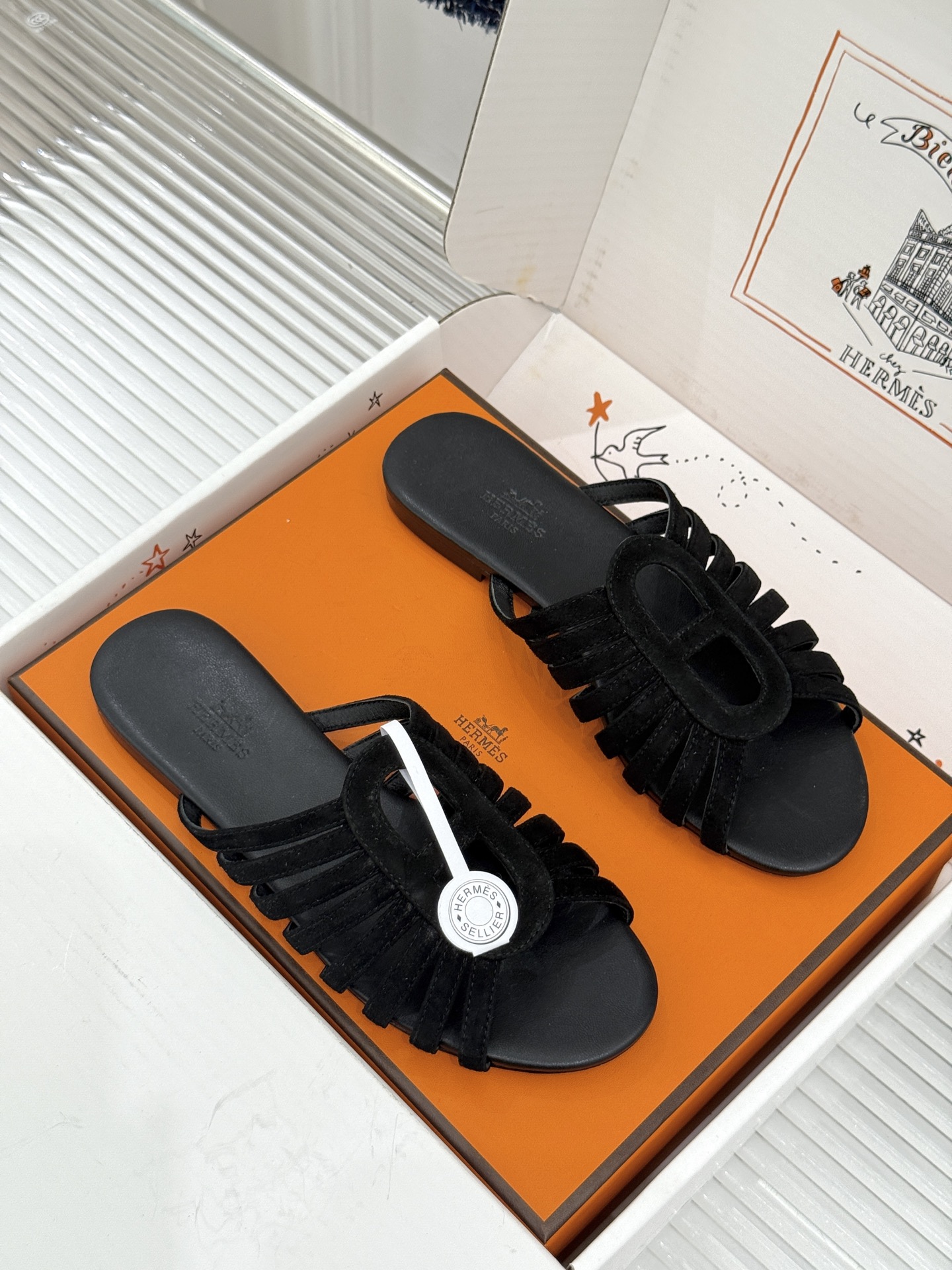 拖鞋 Hermès/爱马仕26WF新品镂空罗马猪笼猪鼻子拖鞋凉鞋罗马猪笼镂空太有腔调标志性猪鼻扣辨识度拉