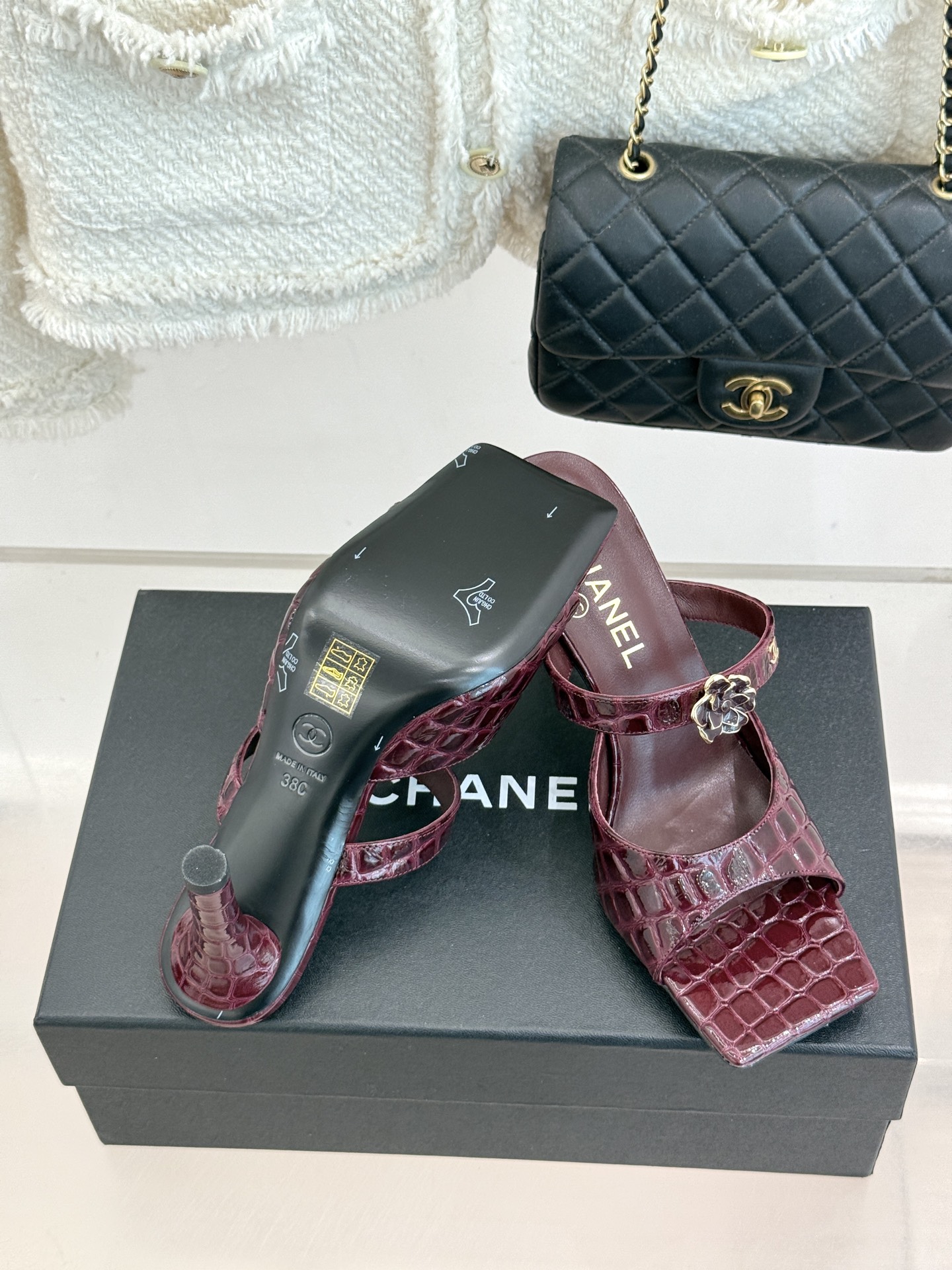 厂价CHANE*｜小香26A新品双C山茶花方头高跟拖鞋立体山茶花缀于鞋身双C扣藏着经典调性方头线条复古又