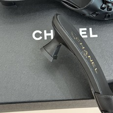 厂价CHANE*|小香经典金属大双C一字带中跟拖鞋金属大双C真耀目一字带轻裹柔美足尖中跟高度显高不累小羊 厂价CHANE*|小香经典金属大双C一字带中跟拖鞋金属大双C真耀目一字带轻裹柔美足尖中跟高度显高不累小羊