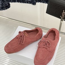 Celine/赛琳26WF新品麂皮系带小皮鞋春秋鞋柜必备百搭款经典系带配金色鞋眼柔润鞋型贴合脚面上脚秀气 Celine/赛琳26WF新品麂皮系带小皮鞋春秋鞋柜必备百搭款经典系带配金色鞋眼柔润鞋型贴合脚面上脚秀气