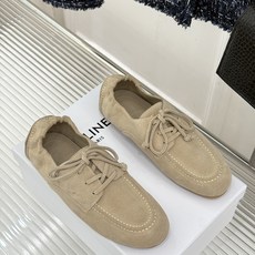 Celine/赛琳26WF新品麂皮系带小皮鞋春秋鞋柜必备百搭款经典系带配金色鞋眼柔润鞋型贴合脚面上脚秀气 Celine/赛琳26WF新品麂皮系带小皮鞋春秋鞋柜必备百搭款经典系带配金色鞋眼柔润鞋型贴合脚面上脚秀气