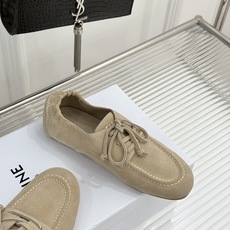 Celine/赛琳26WF新品麂皮系带小皮鞋春秋鞋柜必备百搭款经典系带配金色鞋眼柔润鞋型贴合脚面上脚秀气 Celine/赛琳26WF新品麂皮系带小皮鞋春秋鞋柜必备百搭款经典系带配金色鞋眼柔润鞋型贴合脚面上脚秀气