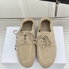 Celine/赛琳26WF新品麂皮系带小皮鞋春秋鞋柜必备百搭款经典系带配金色鞋眼柔润鞋型贴合脚面上脚秀气 Celine/赛琳26WF新品麂皮系带小皮鞋春秋鞋柜必备百搭款经典系带配金色鞋眼柔润鞋型贴合脚面上脚秀气