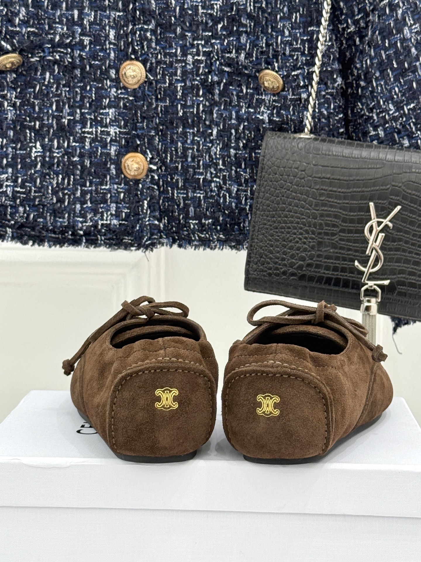 Celine/赛琳26WF新品麂皮系带小皮鞋春秋鞋柜必备百搭款经典系带配金色鞋眼柔润鞋型贴合脚面上脚秀气