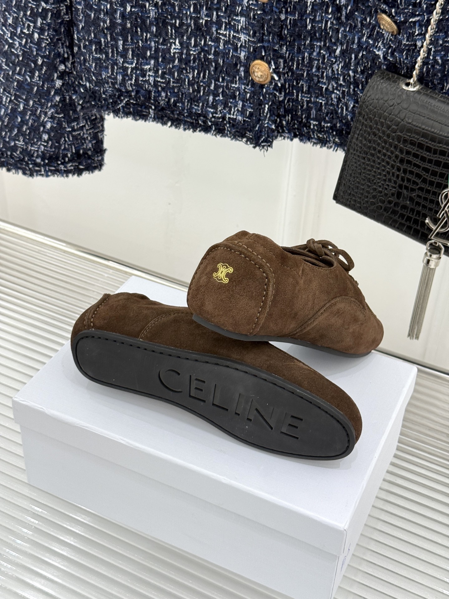 Celine/赛琳26WF新品麂皮系带小皮鞋春秋鞋柜必备百搭款经典系带配金色鞋眼柔润鞋型贴合脚面上脚秀气