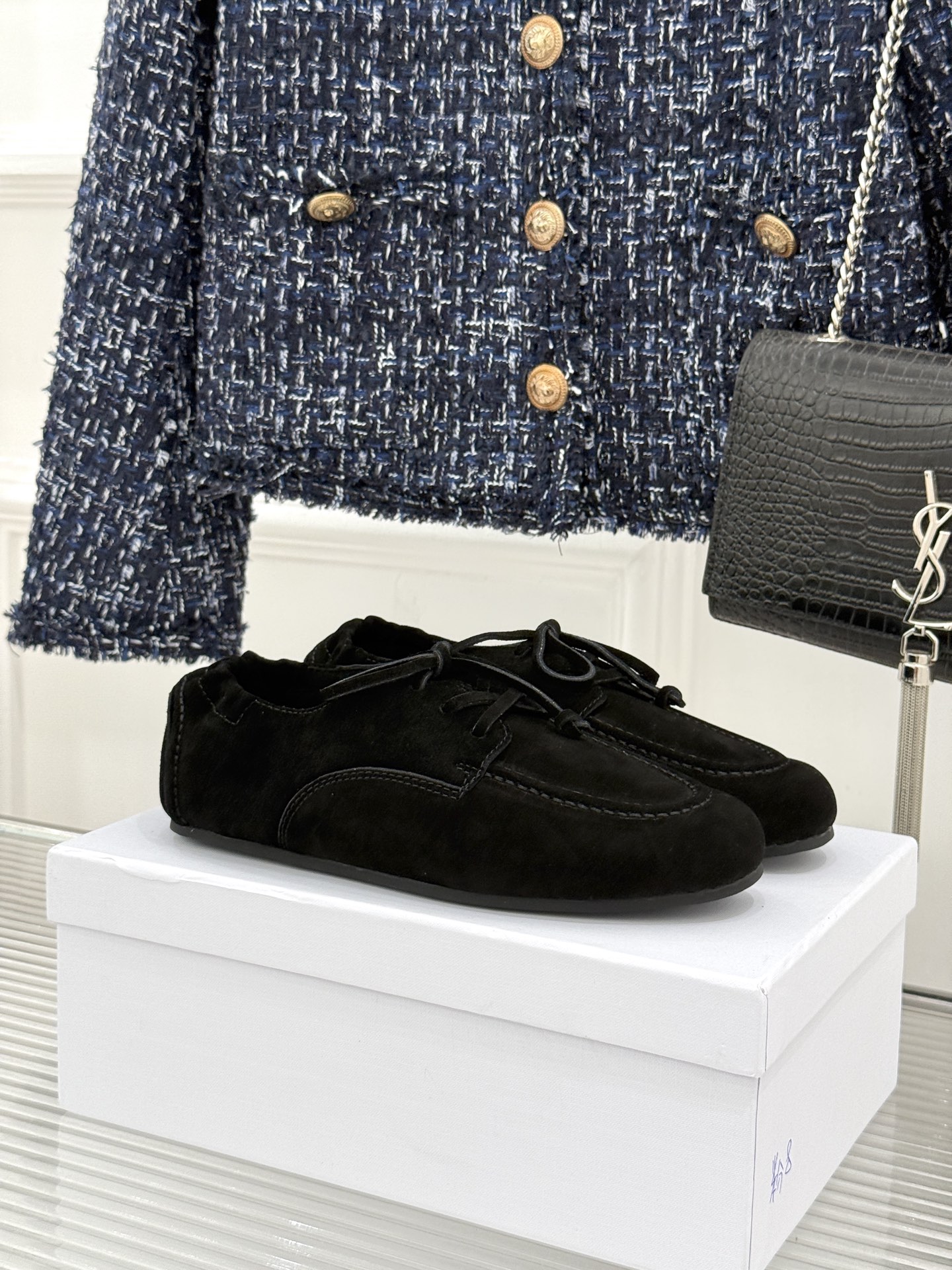 Celine/赛琳26WF新品麂皮系带小皮鞋春秋鞋柜必备百搭款经典系带配金色鞋眼柔润鞋型贴合脚面上脚秀气