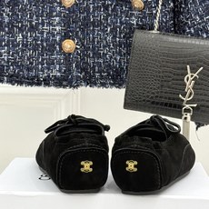 Celine/赛琳26WF新品麂皮系带小皮鞋春秋鞋柜必备百搭款经典系带配金色鞋眼柔润鞋型贴合脚面上脚秀气 Celine/赛琳26WF新品麂皮系带小皮鞋春秋鞋柜必备百搭款经典系带配金色鞋眼柔润鞋型贴合脚面上脚秀气