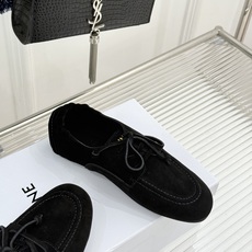 Celine/赛琳26WF新品麂皮系带小皮鞋春秋鞋柜必备百搭款经典系带配金色鞋眼柔润鞋型贴合脚面上脚秀气 Celine/赛琳26WF新品麂皮系带小皮鞋春秋鞋柜必备百搭款经典系带配金色鞋眼柔润鞋型贴合脚面上脚秀气