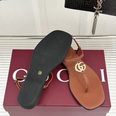 Gucci/古驰26WF新品双G夹脚方头平底凉鞋G家26WF春夏度假新作复古方头勾勒纤细脚型经典互扣双G Gucci/古驰26WF新品双G夹脚方头平底凉鞋G家26WF春夏度假新作复古方头勾勒纤细脚型经典互扣双G