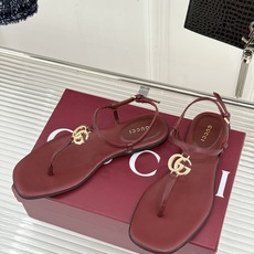 Gucci/古驰26WF新品双G夹脚方头平底凉鞋G家26WF春夏度假新作复古方头勾勒纤细脚型经典互扣双G Gucci/古驰26WF新品双G夹脚方头平底凉鞋G家26WF春夏度假新作复古方头勾勒纤细脚型经典互扣双G