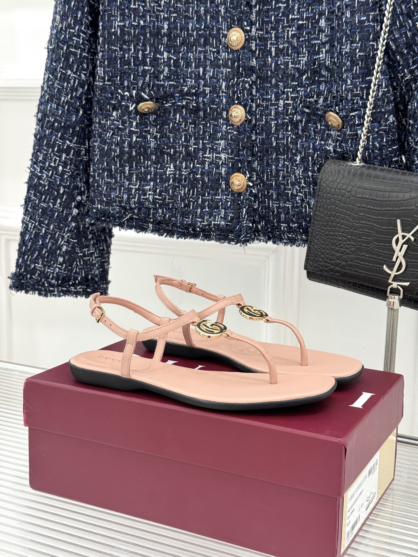 Gucci/古驰26WF新品双G夹脚方头平底凉鞋G家26WF春夏度假新作复古方头勾勒纤细脚型经典互扣双G