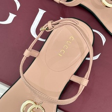 Gucci/古驰26WF新品双G夹脚方头平底凉鞋G家26WF春夏度假新作复古方头勾勒纤细脚型经典互扣双G Gucci/古驰26WF新品双G夹脚方头平底凉鞋G家26WF春夏度假新作复古方头勾勒纤细脚型经典互扣双G