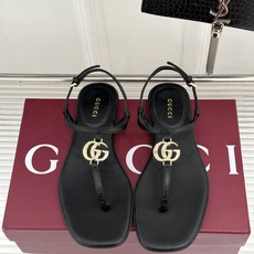 Gucci/古驰26WF新品双G夹脚方头平底凉鞋G家26WF春夏度假新作复古方头勾勒纤细脚型经典互扣双G Gucci/古驰26WF新品双G夹脚方头平底凉鞋G家26WF春夏度假新作复古方头勾勒纤细脚型经典互扣双G