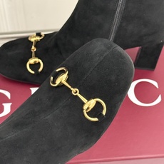 Gucci/古驰26WF新品马衔扣方头粗跟高跟弹力靴金色马衔扣缀饰鞋头利落方头修饰脚型粗高跟稳当还显腿长 Gucci/古驰26WF新品马衔扣方头粗跟高跟弹力靴金色马衔扣缀饰鞋头利落方头修饰脚型粗高跟稳当还显腿长