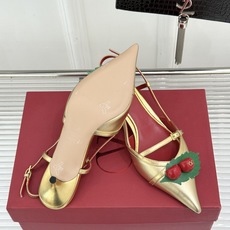 Valentino/华伦天奴26WF新品樱桃装饰尖头猫跟凉鞋夏日出街回头率超高小众别致完全不怕撞款轻奢氛 Valentino/华伦天奴26WF新品樱桃装饰尖头猫跟凉鞋夏日出街回头率超高小众别致完全不怕撞款轻奢氛