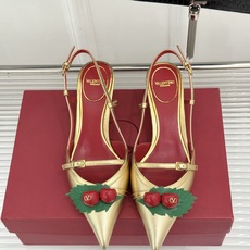 Valentino/华伦天奴26WF新品樱桃装饰尖头猫跟凉鞋夏日出街回头率超高小众别致完全不怕撞款轻奢氛 Valentino/华伦天奴26WF新品樱桃装饰尖头猫跟凉鞋夏日出街回头率超高小众别致完全不怕撞款轻奢氛