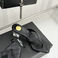Saint Laurent /圣罗兰26WF新品透明跟夹脚粗跟方头人字拖鞋方头夹脚勾勒纤细脚型透明粗跟隐 Saint Laurent /圣罗兰26WF新品透明跟夹脚粗跟方头人字拖鞋方头夹脚勾勒纤细脚型透明粗跟隐