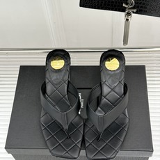 Saint Laurent /圣罗兰26WF新品透明跟夹脚粗跟方头人字拖鞋方头夹脚勾勒纤细脚型透明粗跟隐 Saint Laurent /圣罗兰26WF新品透明跟夹脚粗跟方头人字拖鞋方头夹脚勾勒纤细脚型透明粗跟隐